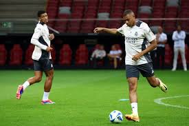 问鼎娱乐：记者：巴萨后卫伊尼戈-马丁内斯将因伤缺阵2-3周.